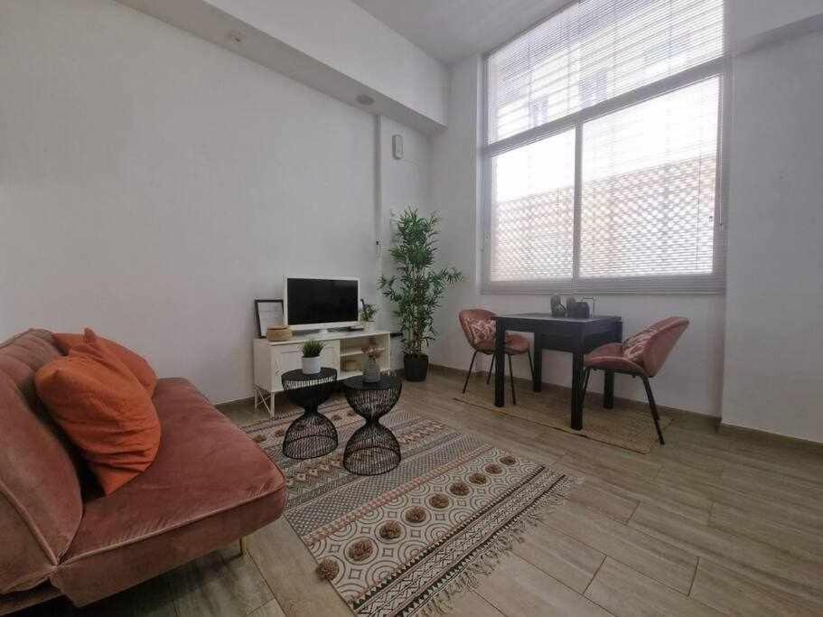 Isg Encantador Estudio En Alameda De Hercules Seville